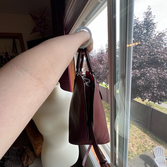 Coach 1941 Dakotah 22 Burgundy Bordeaux Glovetanned Leather Satchel - Picture 2 of 9